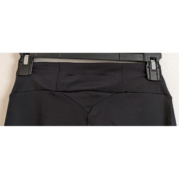 Wmn's GYMSHARK Dry Moisture Management Perforated Side Black Athletic Leggings M - Picture 4 of 10